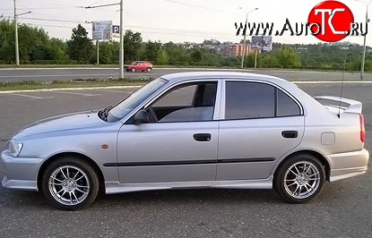 6 549 р. Пороги накладки Street Hyundai Accent седан ТагАЗ (2001-2012) (Неокрашенные)  с доставкой в г. Таганрог