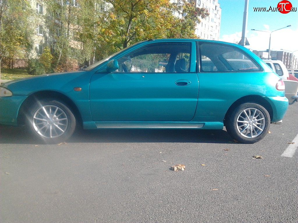 3 949 р. Пороги накладки Uni V9 (составные, максимальная длина 2020 мм) Nissan Liberty дорестайлинг (1998-2001)  с доставкой в г. Таганрог