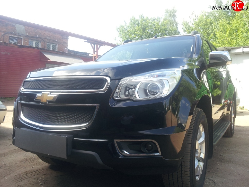 1 469 р. Сетка в решетку радиатора (верхняя) Russtal  Chevrolet Trailblazer  GM800 (2012-2016) дорестайлинг (черная)  с доставкой в г. Таганрог