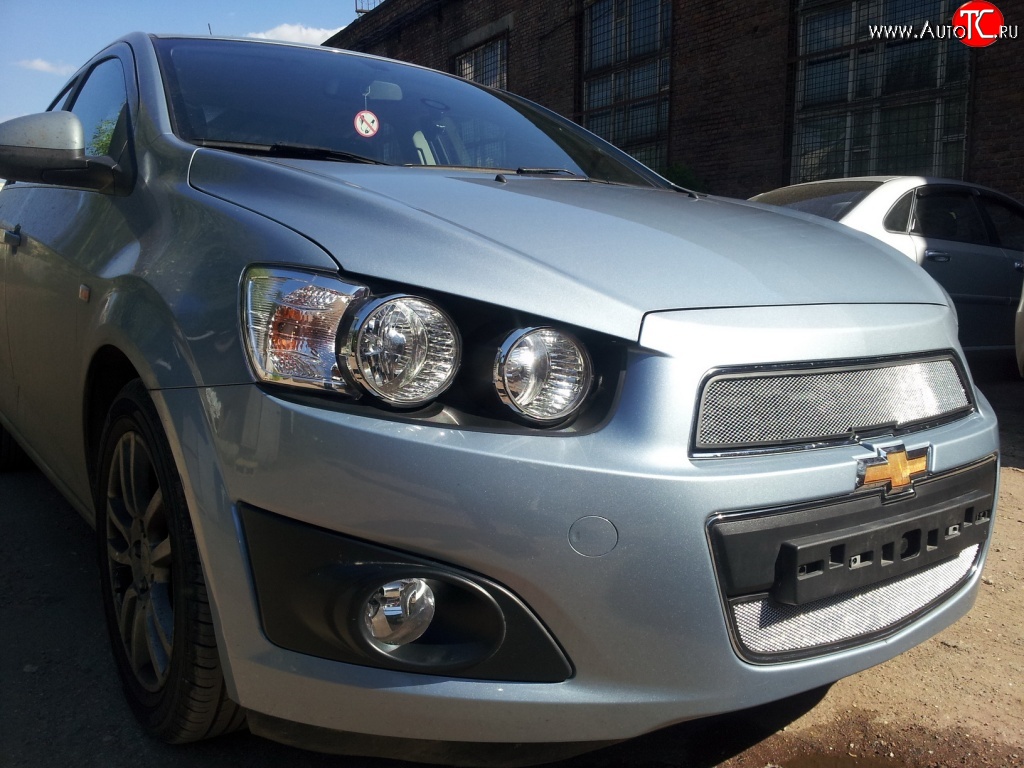 1 539 р. Нижняя сетка на бампер Russtal (хром) Chevrolet Aveo T300 седан (2011-2015)  с доставкой в г. Таганрог