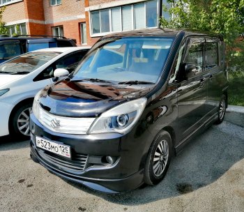 2 479 р. Дефлектор капота CA-Plastiс  Suzuki Solio (2010-2015) дорестайлинг, рестайлинг (Шелкография черная)  с доставкой в г. Таганрог. Увеличить фотографию 4