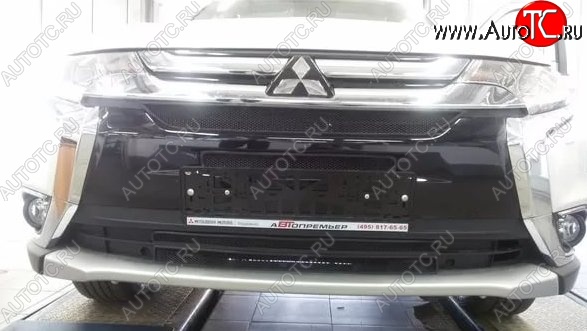 3 299 р. Защитная решётка в воздуховод автомобиля Russtal (черная)  Mitsubishi Outlander  GF (2015-2018) 2-ой рестайлинг  с доставкой в г. Таганрог