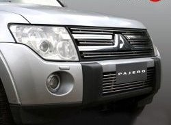 Декоративная вставка воздухозаборника дорестайлинг Berkut Mitsubishi Pajero 4 V90 дорестайлинг (2006-2011)