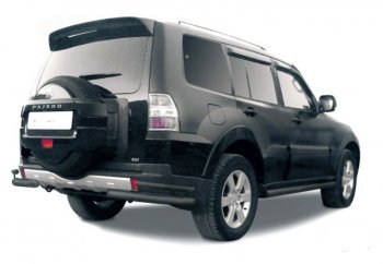 4 399 р. Защита заднего бампера (уголки, 2 трубы d76 и 42 mm)  Mitsubishi Pajero ( 4 V90,  4 V80) (2006-2020) дорестайлинг, дорестайлинг, 2-ой рестайлинг (сталь, черный цвет)  с доставкой в г. Таганрог. Увеличить фотографию 1