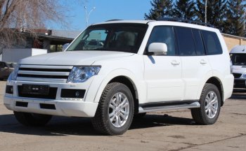 32 999 р. Бампер передний Broomer Design  Mitsubishi Pajero ( 4 V90,  4 V80) (2006-2015) дорестайлинг, дорестайлинг, 1-ый рестайлинг, 3 дв. 1-ый рестайлинг (Неокрашенный)  с доставкой в г. Таганрог. Увеличить фотографию 1