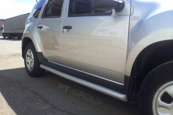 7 249 р. Защита порогов вогнутая из трубы Ø63 Petroil Tuning Nissan Terrano D10 дорестайлинг (2013-2016) (Серебристый (Искра) ППК)  с доставкой в г. Таганрог. Увеличить фотографию 2