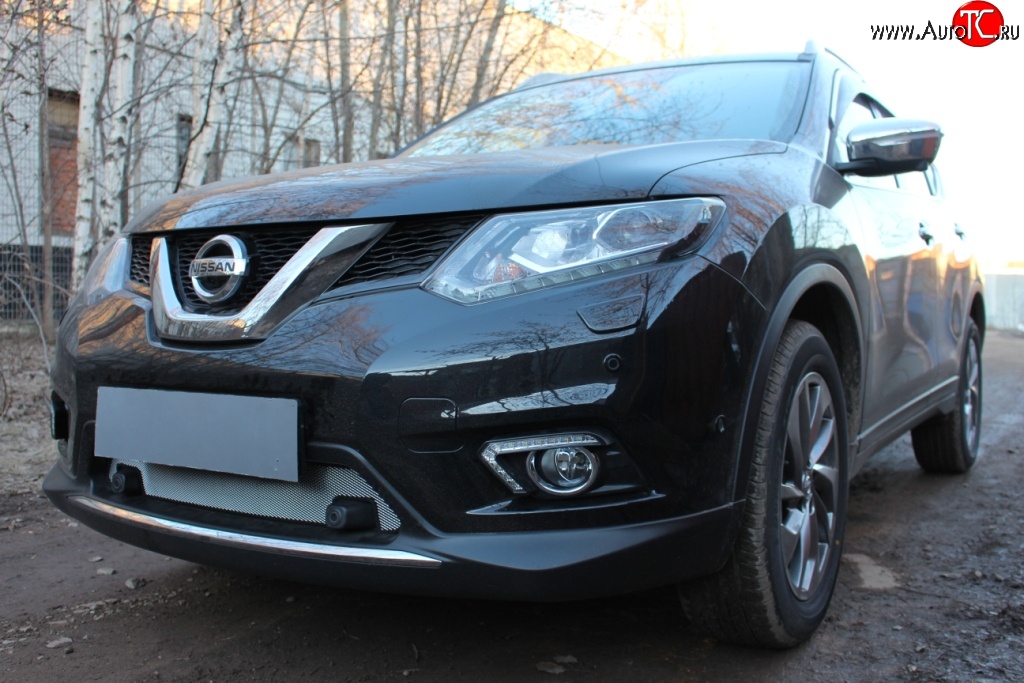 1 569 р. Сетка (под парктроник) на бампер Russtal (хром) Nissan X-trail 3 T32 рестайлинг (2017-2022)  с доставкой в г. Таганрог