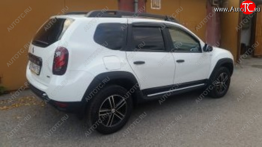 3 999 р. Накладки на двери Petroil Tuning  Renault Duster  HS (2010-2015) дорестайлинг (Тисненый пластик)  с доставкой в г. Таганрог