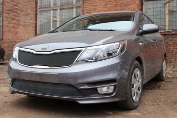 2 899 р. Защитная сетка в бампер (низ, ячейка 3х7 мм) Alfeco Стандарт  KIA Rio  3 QB (2015-2017) рестайлинг седан, рестайлингхэтчбек5дв. (Чёрная)  с доставкой в г. Таганрог. Увеличить фотографию 3