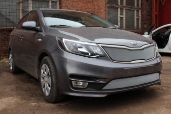 3 299 р. Защитная сетка в бампер (низ, ячейка 3х7 мм) Alfeco Стандарт KIA Rio 3 QB рестайлинг седан (2015-2017) (Хром)  с доставкой в г. Таганрог. Увеличить фотографию 2