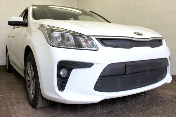 3 099 р. Защитная сетка в бампер (верх, заглушка без сот) Alfeco Стандарт KIA Rio 4 FB дорестайлинг седан (2016-2020) (Чёрная)  с доставкой в г. Таганрог. Увеличить фотографию 4