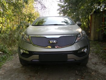 4 299 р. Защитная сетка в бампер (верх, ячейка 3х7 мм) Alfeco Стандарт  KIA Sportage  3 SL (2010-2014) дорестайлинг (Хром)  с доставкой в г. Таганрог. Увеличить фотографию 1