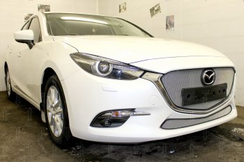 2 899 р. Защитная сетка в бампер (низ, ячейка 3х7 мм) Alfeco Стандарт Mazda 3/Axela BM рестайлинг седан (2016-2019) (Хром)  с доставкой в г. Таганрог. Увеличить фотографию 3