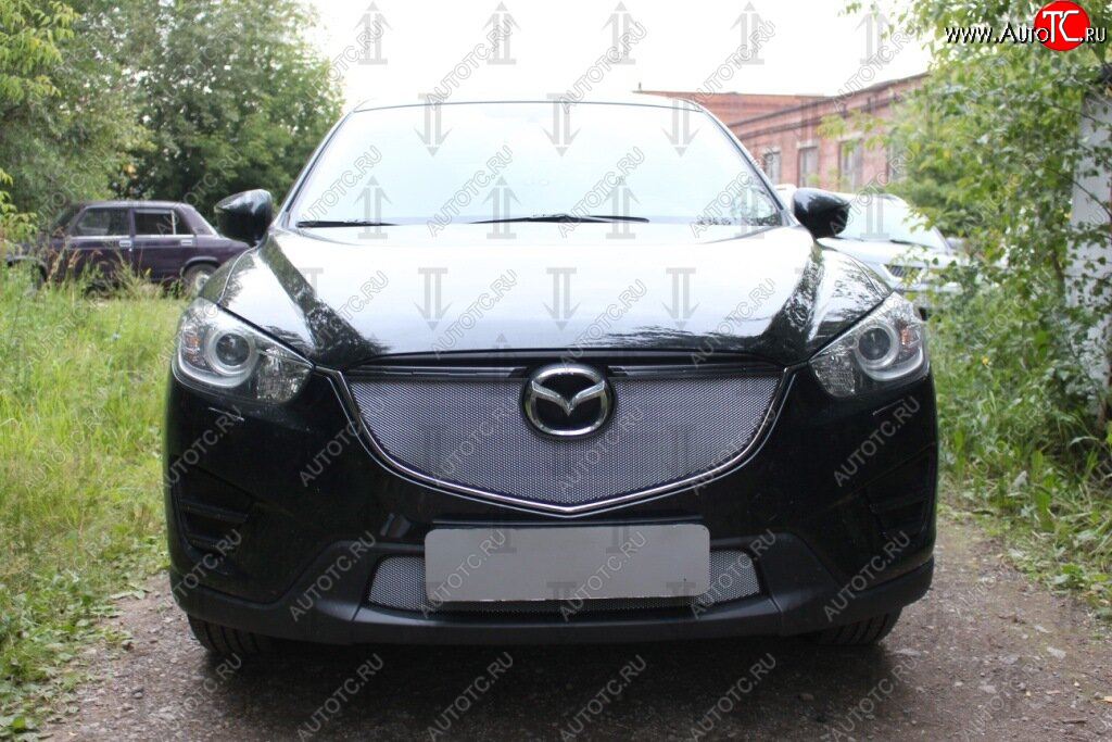 4 299 р. Защитная сетка в бампер (верх, ячейка 3х7 мм) Alfeco Стандарт  Mazda CX-5  KE (2015-2017) рестайлинг (Хром)  с доставкой в г. Таганрог