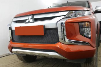 2 569 р. Защитная сетка в бампер (низ, ячейка 3х7 мм) Alfeco Стандарт  Mitsubishi L200  5 KK,KL (2018-2022) рестайлинг (Чёрная)  с доставкой в г. Таганрог. Увеличить фотографию 3