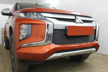 2 569 р. Защитная сетка в бампер (низ, ячейка 3х7 мм) Alfeco Стандарт  Mitsubishi L200  5 KK,KL (2018-2022) рестайлинг (Чёрная)  с доставкой в г. Таганрог. Увеличить фотографию 4