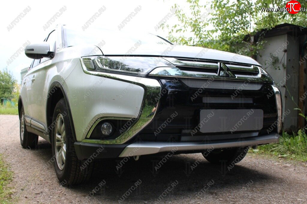 7 249 р. Защитная сетка в бампер (4 части, ячейка 3х7 мм) Alfeco Стандарт Mitsubishi Outlander GF 2-ой рестайлинг (2015-2018) (Хром)  с доставкой в г. Таганрог