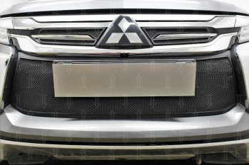 4 199 р. Защитная сетка в бампер (низ, ячейка 3х7 мм) Стрелка11 Стандарт Mitsubishi Pajero Sport QE дорестайлинг (2015-2021) (Чёрная)  с доставкой в г. Таганрог. Увеличить фотографию 3