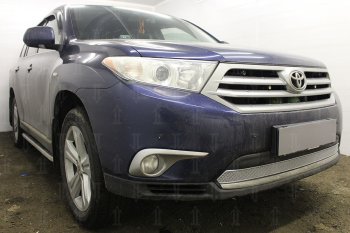 4 749 р. Защитная сетка в бампер (низ, ячейка 4х10 мм) Стрелка11 Премиум Toyota Highlander XU40 рестайлинг (2010-2013) (Хром)  с доставкой в г. Таганрог. Увеличить фотографию 2