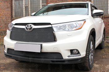 3 999 р. Защитная сетка в бампер (низ, ячейка 4х10 мм) Стрелка11 Премиум Toyota Highlander XU50 дорестайлинг (2013-2017) (Чёрная)  с доставкой в г. Таганрог. Увеличить фотографию 2