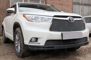 3 999 р. Защитная сетка в бампер (низ, ячейка 4х10 мм) Стрелка11 Премиум Toyota Highlander XU50 дорестайлинг (2013-2017) (Чёрная)  с доставкой в г. Таганрог. Увеличить фотографию 3