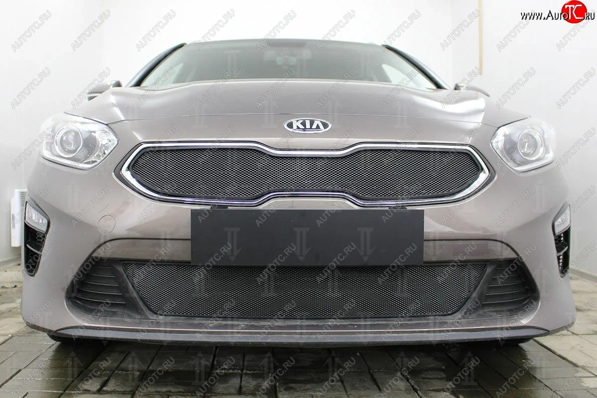 3 099 р. Защитная сетка в бампер (низ, ячейка 3х7 мм) Alfeco Стандарт KIA Ceed 3 CD универсал (2018-2024) (Чёрная)  с доставкой в г. Таганрог