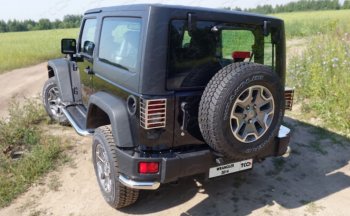 Защита заднего бампера (V-3.6, 5 дверей, уголки, d60,3 мм) TCC Jeep Wrangler JK (2007-2018)