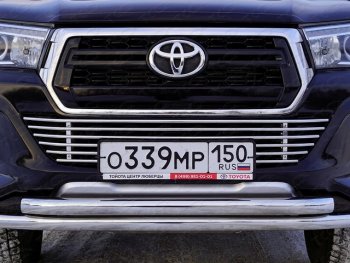 11 299 р. Нижняя декоративная вставка в бампер ТСС Тюнинг  Toyota Hilux  AN120 (2017-2020) 1-ый рестайлинг (d 12 мм)  с доставкой в г. Таганрог. Увеличить фотографию 1