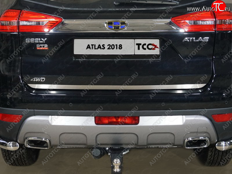 2 359 р. Накладка на заднюю дверь, ТСС Тюнинг  Geely Atlas  NL3 (2016-2022) (Лист шлифованный)  с доставкой в г. Таганрог