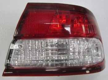 Правый фонарь BODYPARTS  Nissan Maxima A32 (1994-2000)