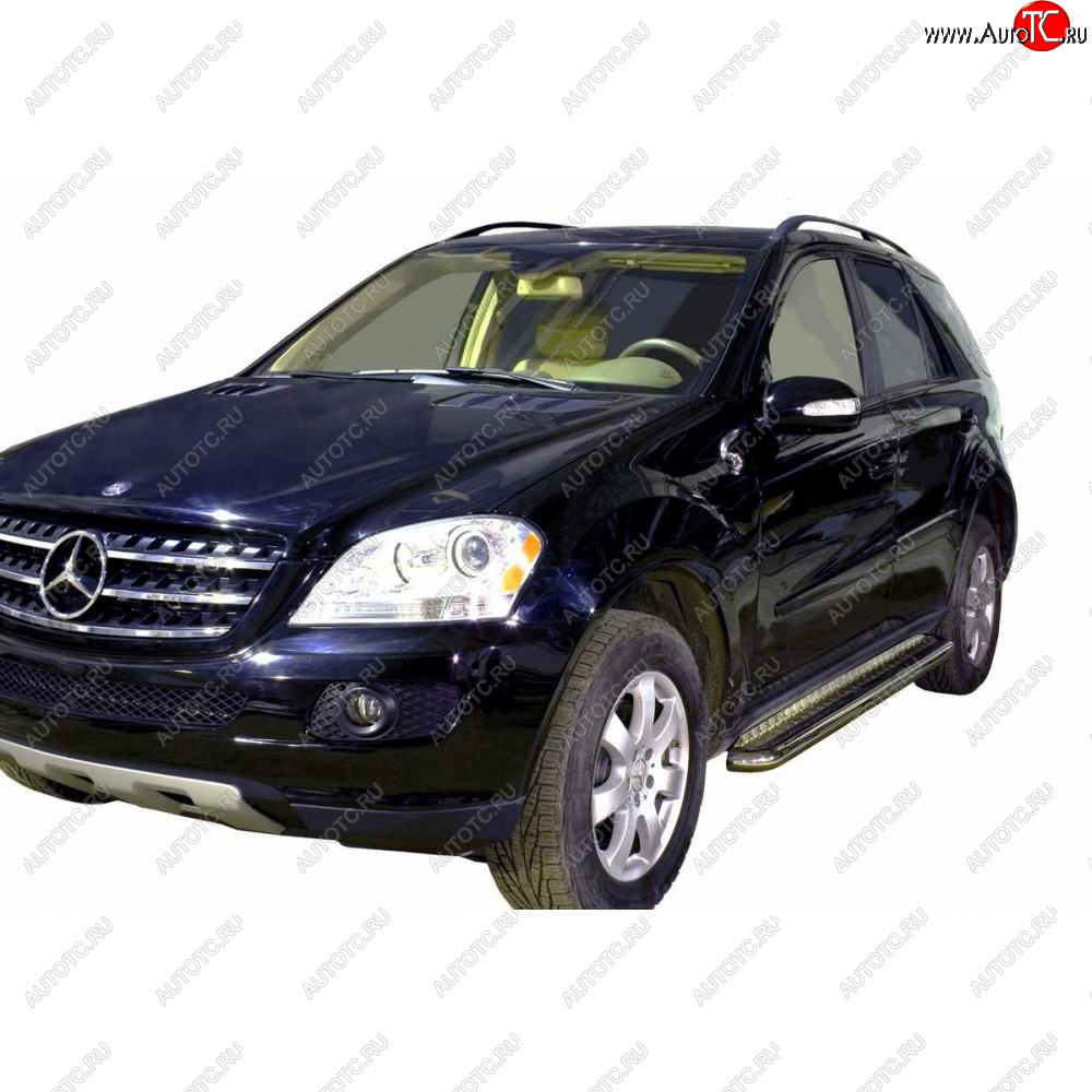 10 599 р. Защита порогов с алюминиевым листом d63.5, Техно Сфера  Mercedes-Benz ML class ( W163,  W164,  W166) (1997-2015) дорестайлинг, рестайлинг, дорестайлинг, рестайлинг (Черный матовый)  с доставкой в г. Таганрог