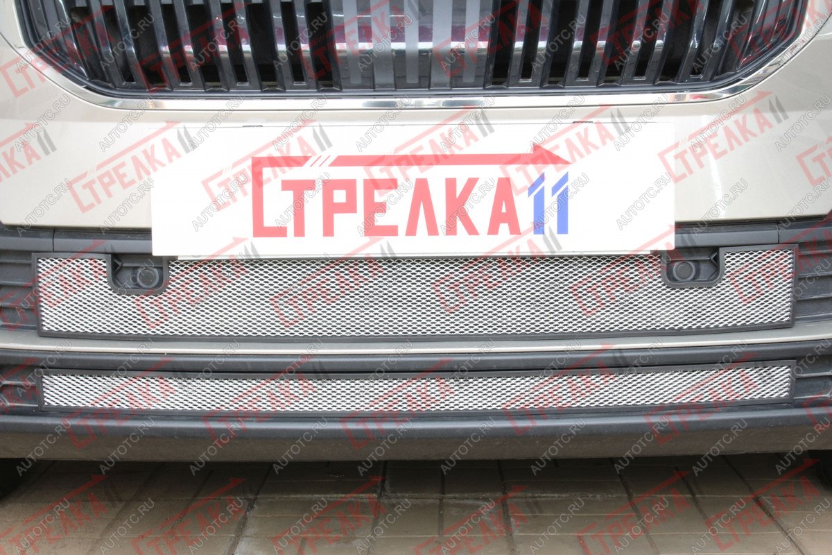 6 649 р. Защита радиатора (низ 2 части) Стрелка11 Стандарт  Skoda Karoq  NU7 (2020-2025) рестайлинг (хром)  с доставкой в г. Таганрог