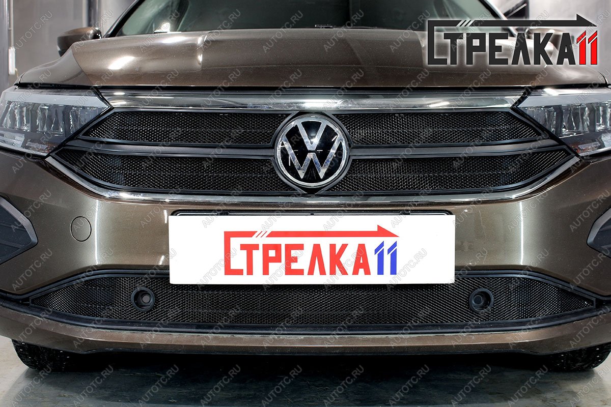 5 749 р. Защита радиатора (верх 4 части) Exclusive Стрелка11 Стандарт Volkswagen Polo Mk6 лифтбек (2020-2022) (черная)  с доставкой в г. Таганрог