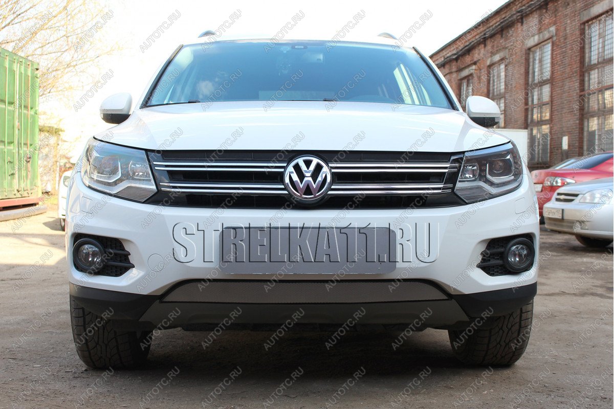 3 899 р. Защита радиатора (Track&Field) Стрелка11 Стандарт  Volkswagen Tiguan  NF (2011-2017) рестайлинг (хром)  с доставкой в г. Таганрог