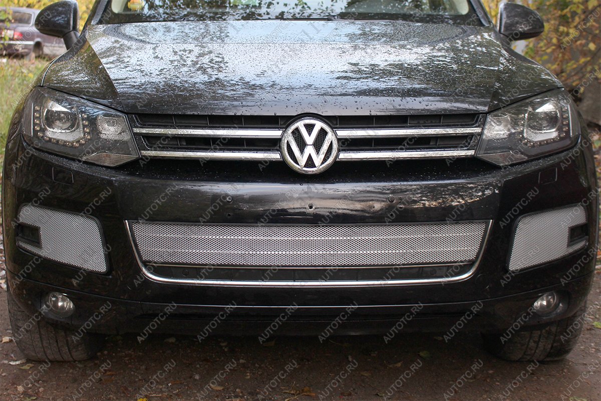 2 759 р. Защита радиатора (низ) Стрелка11 Стандарт  Volkswagen Touareg  NF (2010-2014) дорестайлинг (хром)  с доставкой в г. Таганрог