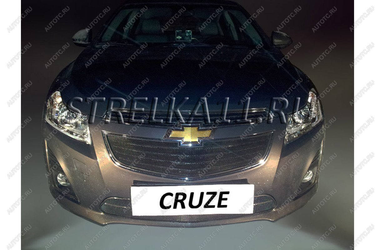 799 р. Зимняя заглушка решетки радиатора (низ) Стрелка11  Chevrolet Cruze ( J300,  J308,  J305) (2012-2015) седан рестайлинг, универсал рестайлинг, хэтчбек рестайлинг (черная)  с доставкой в г. Таганрог