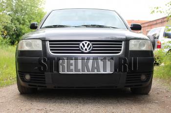 969 р. Зимняя заглушка решетки радиатора Стрелка11 Volkswagen Passat B5.5 седан рестайлинг (2000-2005) (черная)  с доставкой в г. Таганрог. Увеличить фотографию 1