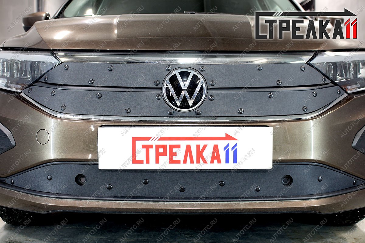 1 459 р. Зимняя заглушка решетки радиатора (4 части верх) Стрелка11  Volkswagen Polo  Mk6 (2020-2022) лифтбек (черная)  с доставкой в г. Таганрог