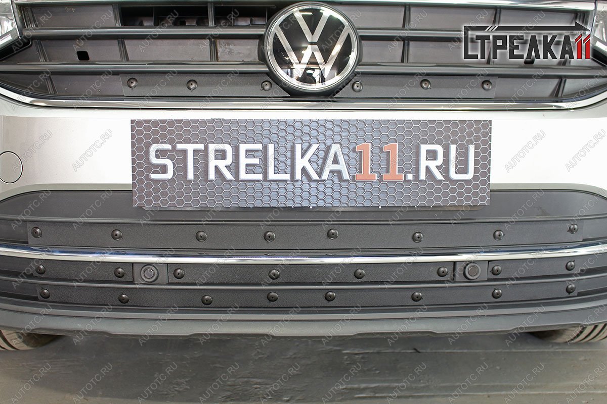 969 р. Зимняя заглушка решетки радиатора (верх) Стрелка11  Volkswagen Tiguan  Mk2 (2020-2022) рестайлинг (черная)  с доставкой в г. Таганрог