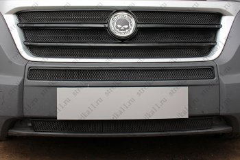 6 349 р. Защитная сетка в бампер (ячейка 3х7 мм, 5 частей) Alfeco Стандарт  Fiat Ducato  290 (2014-2024) (Чёрная)  с доставкой в г. Таганрог. Увеличить фотографию 2