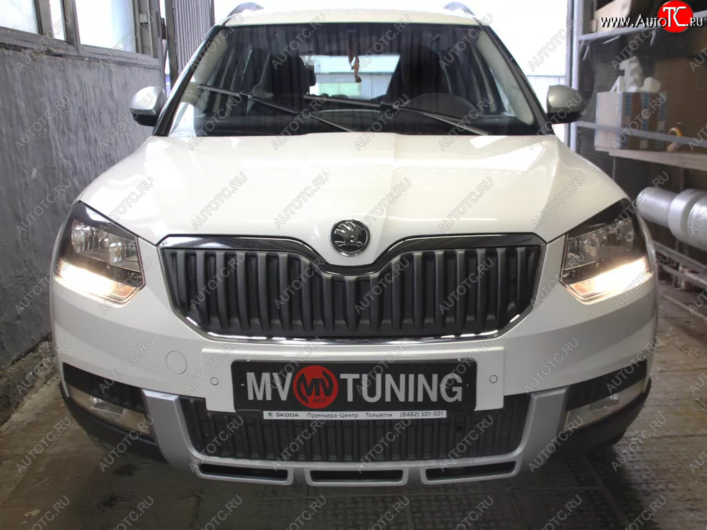 2 879 р. Заглушка решетки радиатора (верхняя, OUTDOOR) MV-Tuning  Skoda Yeti (2013-2018) (Неокрашенная)  с доставкой в г. Таганрог