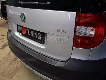 1 379 р. Защитная накладка на задний бампер MV-Tuning  Skoda Yeti (2009-2013) (Текстурная поверхность)  с доставкой в г. Таганрог. Увеличить фотографию 2