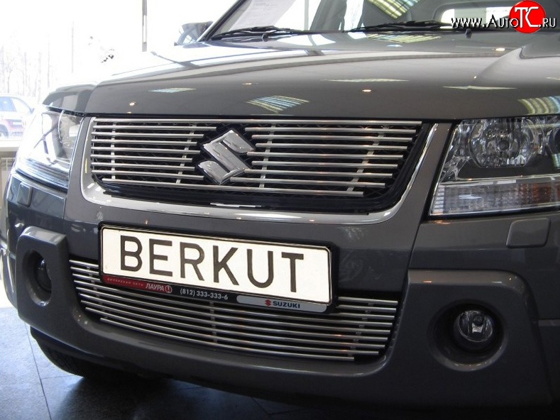 4 389 р. Декоративная вставка решетки радиатора (V2.4/3.2) Berkut Suzuki Grand Vitara JT 3 двери дорестайлинг (2005-2008)  с доставкой в г. Таганрог