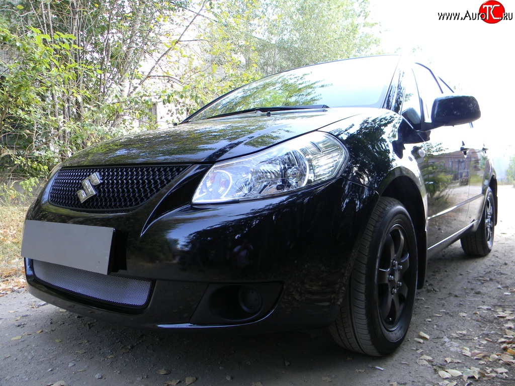 1 539 р. Сетка на бампер Russtal (хром) Suzuki SX4 GYA,GYB  рестайлинг, хэтчбэк (2010-2016)  с доставкой в г. Таганрог