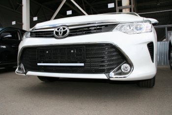 1 239 р. Сетка на бампер внешняя Arbori Toyota Camry XV55 1-ый рестайлинг (2014-2017) (Черная 15 мм)  с доставкой в г. Таганрог. Увеличить фотографию 2