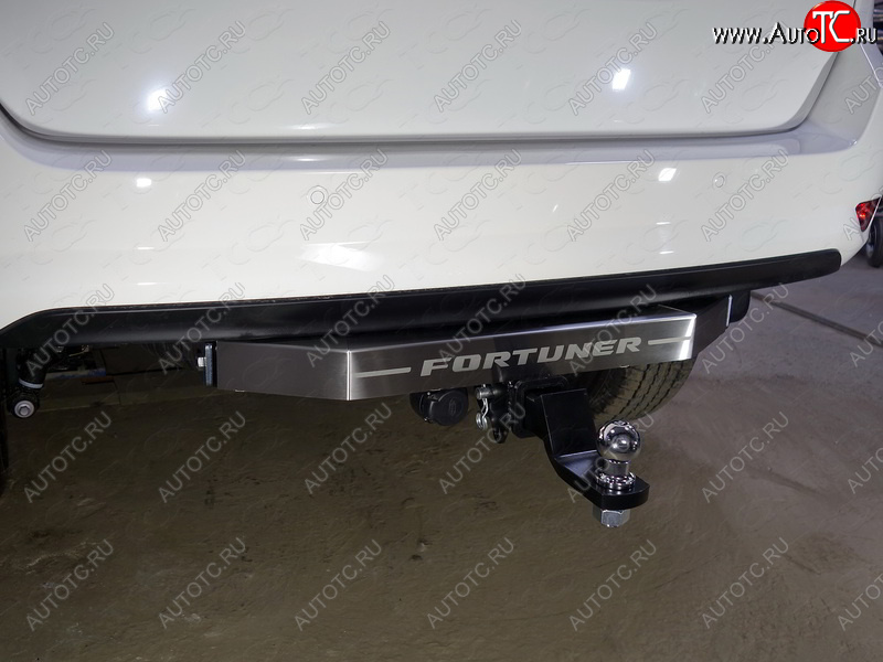 23 299 р. Фаркоп (тягово-сцепное устройство) TCC (надпись Fortuner)  Toyota Fortuner  AN160 (2015-2025) дорестайлинг, рестайлинг (оцинкованный, шар Е - нержавейка)  с доставкой в г. Таганрог