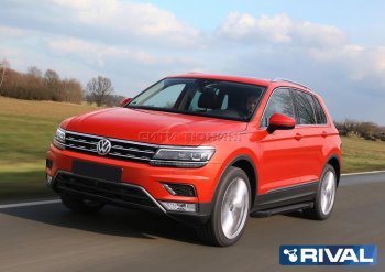 9 499 р. Порожки для ног Rival Volkswagen Tiguan Mk2 рестайлинг (2020-2022) (Чёрные)  с доставкой в г. Таганрог. Увеличить фотографию 3